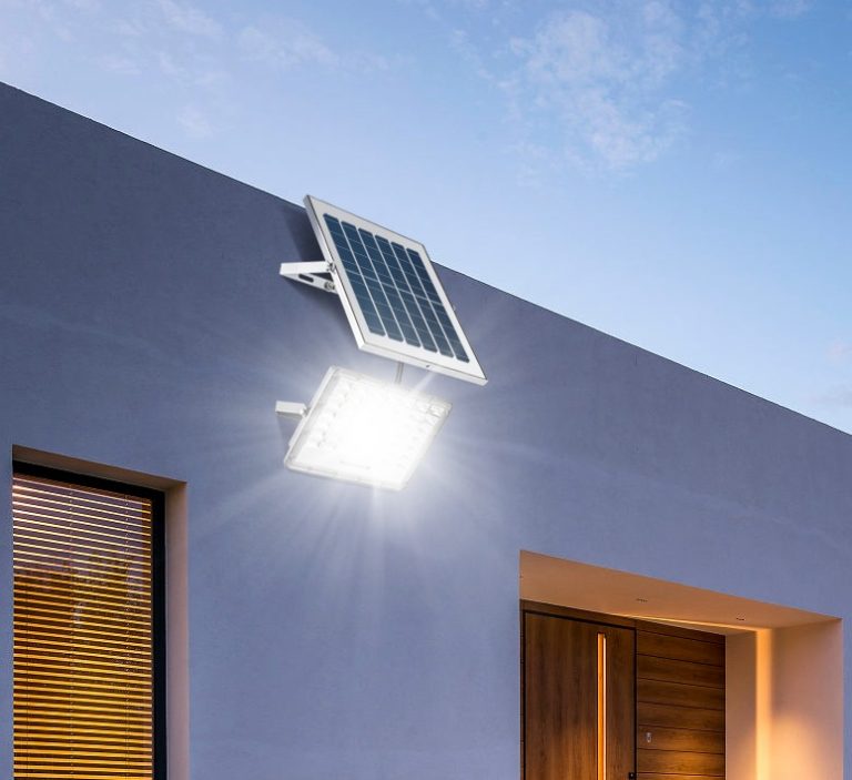solar power lamp posts